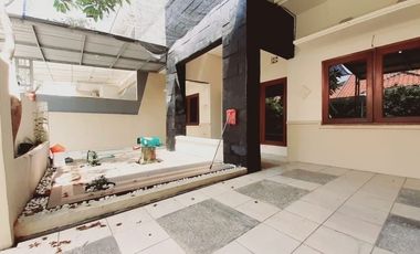 Rumah Carport 2 Mobil di Babatan Mukti Termurah