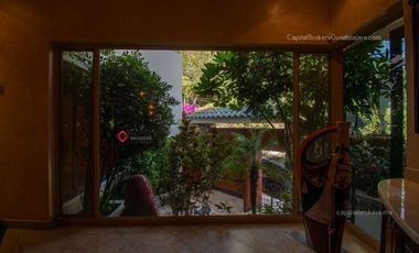Casa de lujo en Venta en Ajijic con Alberca y Terraza con vista a la laguna
