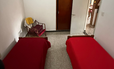 Propiedad con amplio lote, Santa teresita