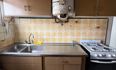 Propiedad con amplio lote, Santa teresita