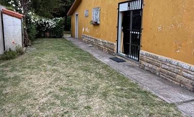 Propiedad con amplio lote, Santa teresita