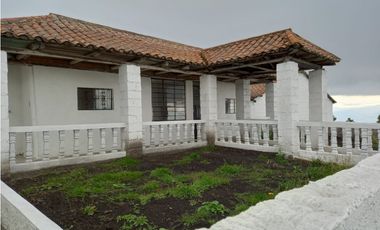 Hacienda de venta sector Latacunga 246 hectáreas productivas.