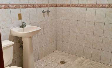 EN VENTA CASA EN ACAPULCO PIE DE LA CUESTA CERCA DEL MAR Y LA LAGUNA