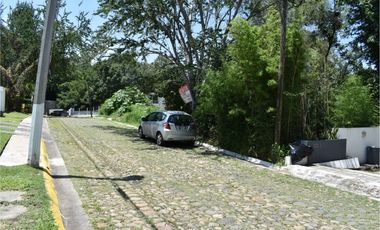 LAS CAÑADAS - AMPLIO TERRENO SEMIPLANO CON LA MEJOR UBICACIÓN