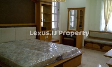 Disewakan Rumah di Telaga Biru Alam Sutera