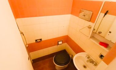 Venta Casa en Lanús Oeste 4 ambientes Modernos y Cálidos con Garaje 2 autos y fondo libre