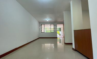 casa en arriendo en cumbres. Cod A776451