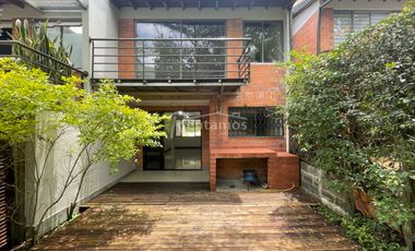 casa en arriendo en cumbres. Cod A776451