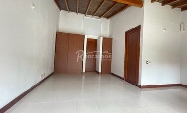 casa en arriendo en cumbres. Cod A776451