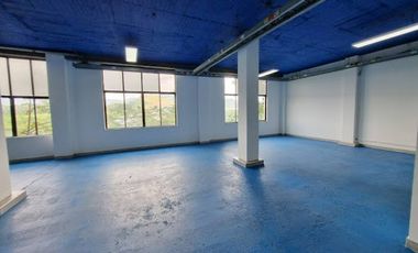 edificio en arriendo/venta en av. 30 de agosto. Cod A19477