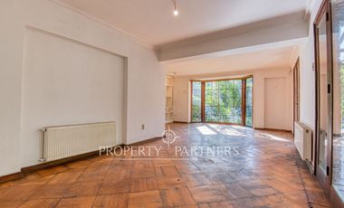 Amplia casa en venta cercana a parque Metropolitano, Providencia.