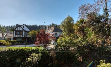 Amplia casa en venta cercana a parque Metropolitano, Providencia.