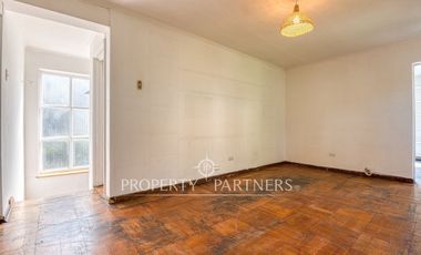 Amplia casa en venta cercana a parque Metropolitano, Providencia.