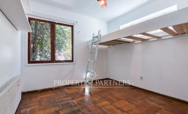 Amplia casa en venta cercana a parque Metropolitano, Providencia.