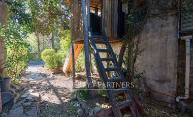 Amplia casa en venta cercana a parque Metropolitano, Providencia.