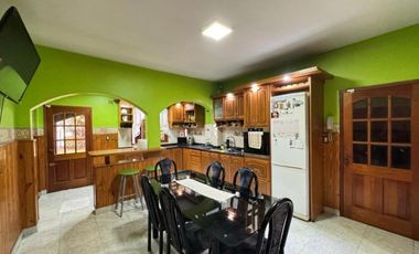 Chalet en venta en Villa Luzuriaga