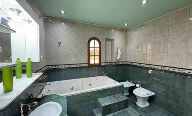 Chalet en venta en Villa Luzuriaga