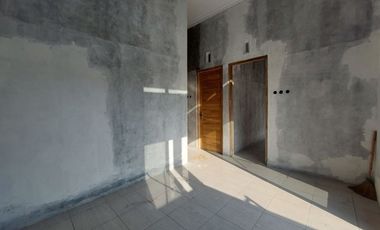 SISA 1 RUMAH HARGA MIRING TANAH LUAS DEKAT JALAN JOGJA SOLO