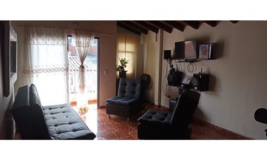 VENTA APARTAMENTO 99 mts2 EL CARMEN DE VIBORAL SECTOR CENTRO