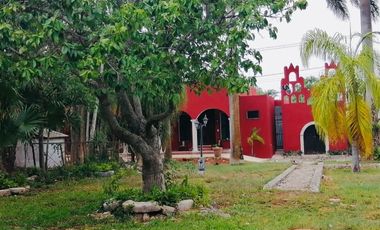 Casa en venta,  Estilo Colonial, Chicxulub Pueblo, cerca de la playa.