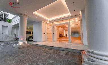 Casa de Lujo con Alberca y Cine Colinas de San Javier