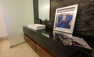 Casa de Lujo con Alberca y Cine Colinas de San Javier