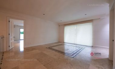 Casa de Lujo con Alberca y Cine Colinas de San Javier