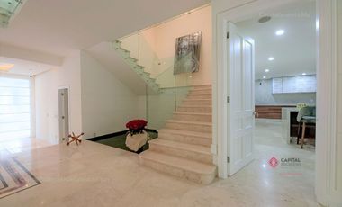 Casa de Lujo con Alberca y Cine Colinas de San Javier