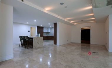 Casa de Lujo con Alberca y Cine Colinas de San Javier