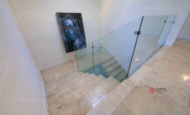 Casa de Lujo con Alberca y Cine Colinas de San Javier