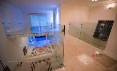 Casa de Lujo con Alberca y Cine Colinas de San Javier