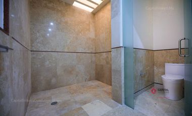 Casa de Lujo con Alberca y Cine Colinas de San Javier