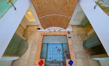 Casa de Lujo con Alberca y Cine Colinas de San Javier