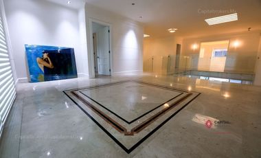 Casa de Lujo con Alberca y Cine Colinas de San Javier