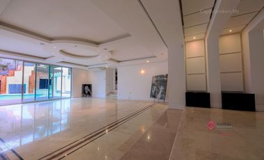 Casa de Lujo con Alberca y Cine Colinas de San Javier