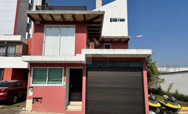 Renta de casa en calle privada ideal para oficinas, Xalapa