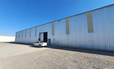 Depósito en Alquiler 2068 m2 en Zarate Autovia 6