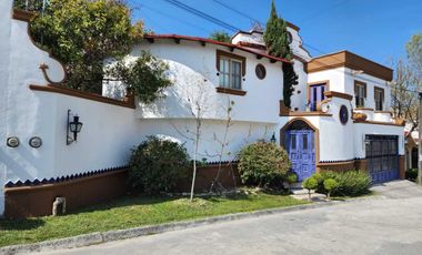 Casa en Venta en Jardines de Santiago