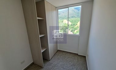 COD. 4633 - SE ARRIENDA APARTAMENTO - BARRIO: ALDEA ALTA