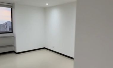 apartamento en venta en avenida 30 de agosto. Cod V4897