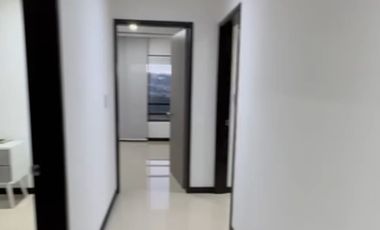 apartamento en venta en avenida 30 de agosto. Cod V4897