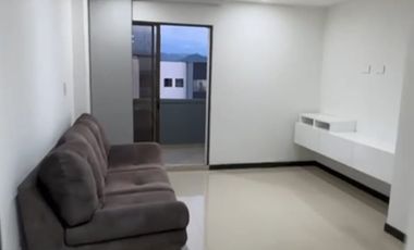 apartamento en venta en avenida 30 de agosto. Cod V4897