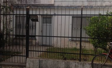 Casa 3 amb+2 locales+dpto 2 ambientes