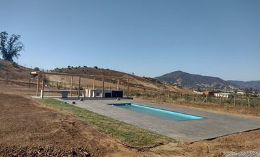 Parcela con quincho y piscina, Casablanca