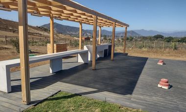 Parcela con quincho y piscina, Casablanca