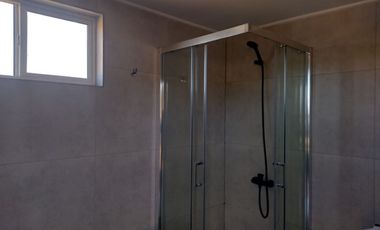 Parcela con quincho y piscina, Casablanca