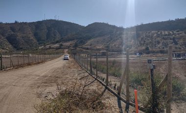 Parcela con quincho y piscina, Casablanca