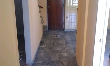 CHALET, 5 AMBIENTES, FONDO LIBRE