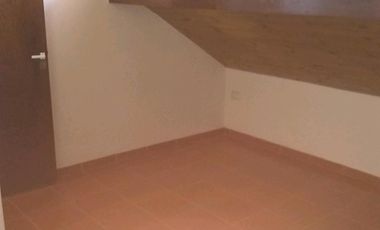 CHALET, 5 AMBIENTES, FONDO LIBRE
