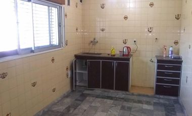 CHALET, 5 AMBIENTES, FONDO LIBRE
